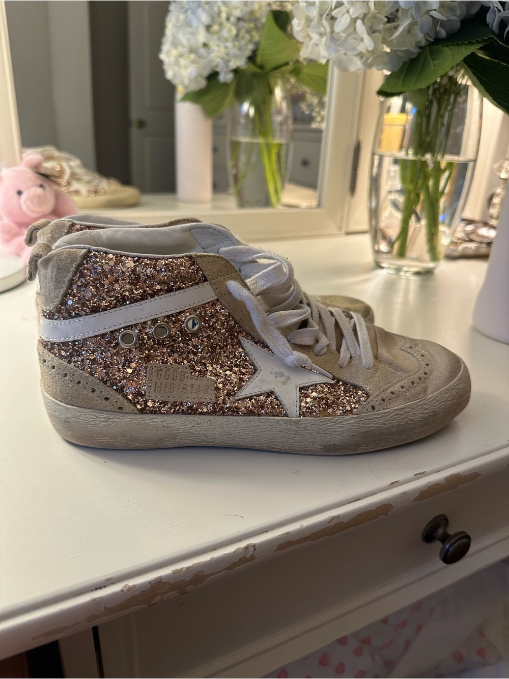 Golden Goose Mid Star OPEN TO OFFERS!!